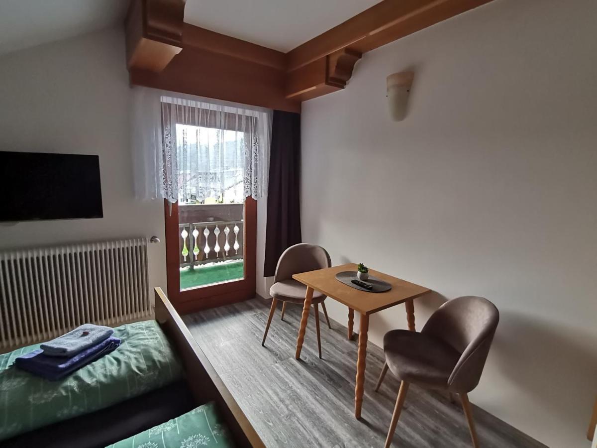 Haus Bergblick Fruehstueckspension Oberort Esterno foto